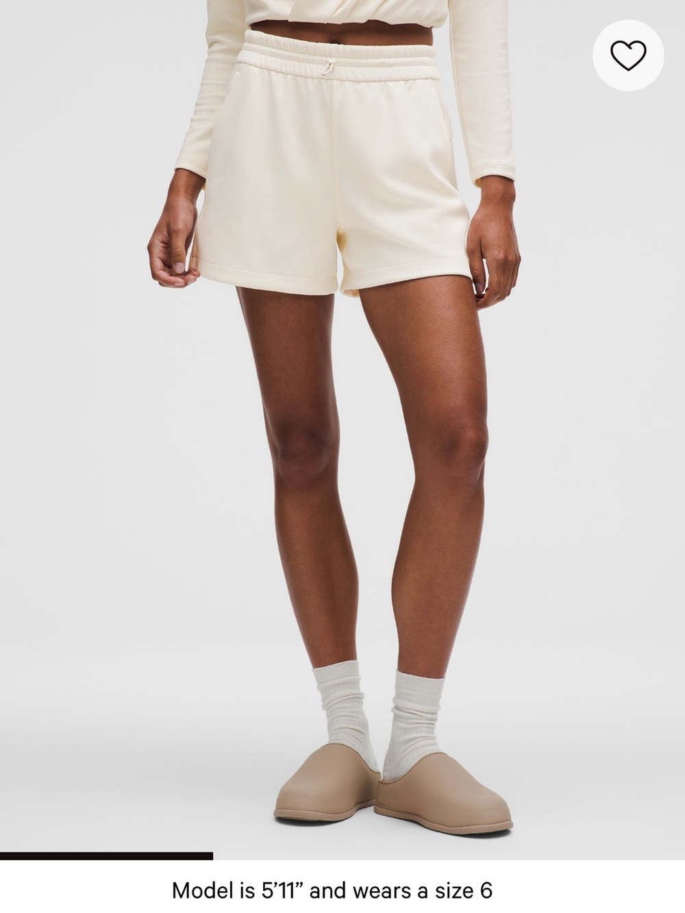 Lululemon Softstreme High-Rise Short 4" Colour Bone Size 0